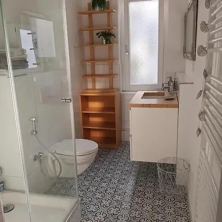 아파트 Cosy One Bedroom *